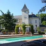 Chateau Hotel, Restaurant & De La Commanderie Hotel 4*