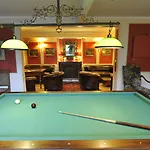 Chateau Hotel, Restaurant & De La Commanderie Eybens