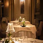 Chateau Hotel, Restaurant & De La Commanderie Hotel 4*