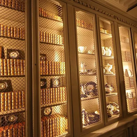 都尉城堡和spa酒店 3* 埃邦