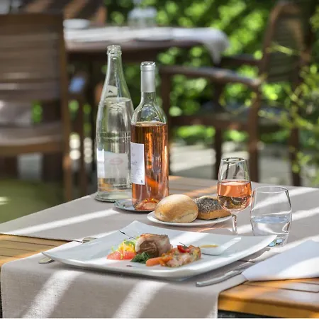 Hotel Château Hôtel, Restaurant&spa De La Commanderie 4*