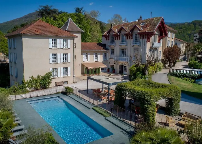 ホテル Chateau Hotel, Restaurant & De La Commanderie