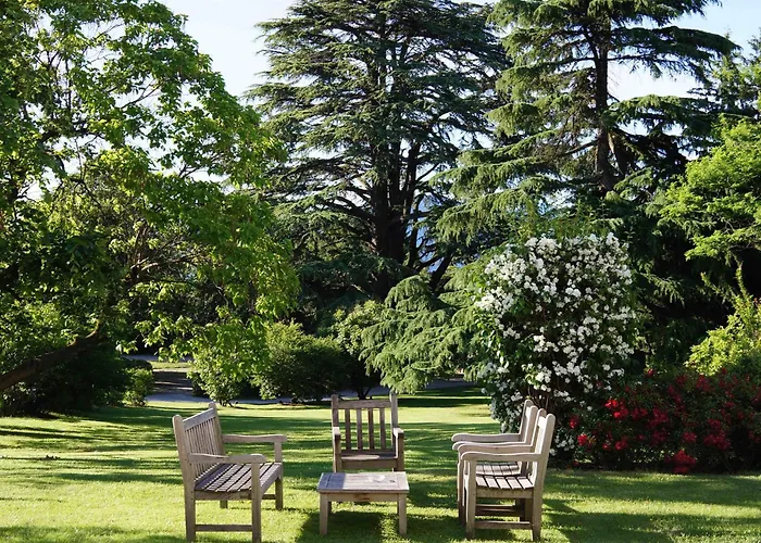 ホテル Chateau Hotel, Restaurant & De La Commanderie 4*