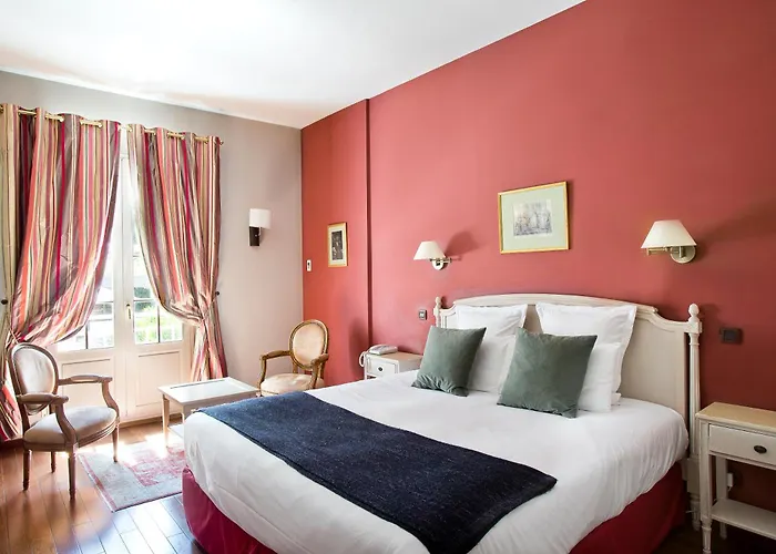 Chateau Hotel, Restaurant & De La Commanderie 4* エイバン