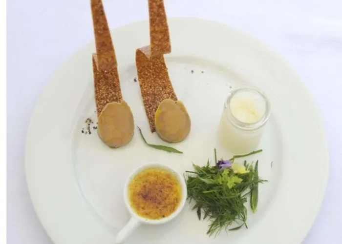Chateau Hotel, Restaurant & De La Commanderie ホテル