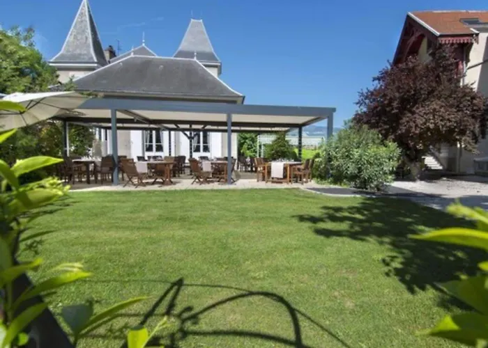 Chateau Hotel, Restaurant & De La Commanderie 4*