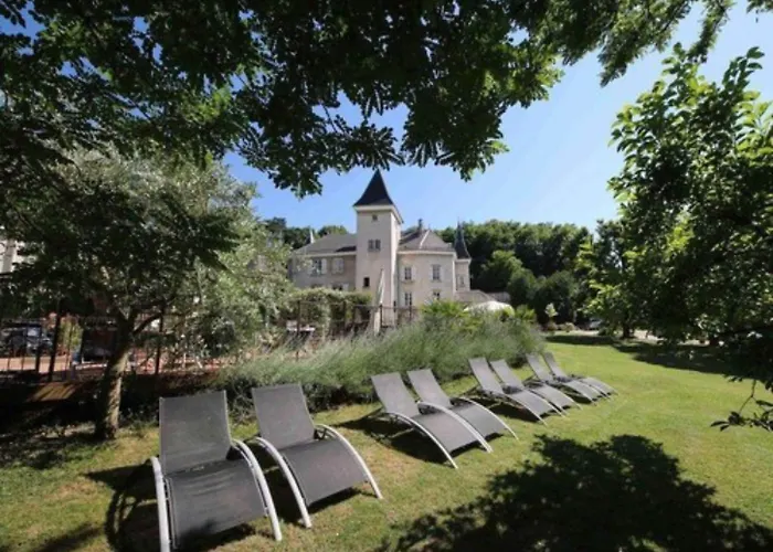 Chateau Hotel, Restaurant & De La Commanderie 4*