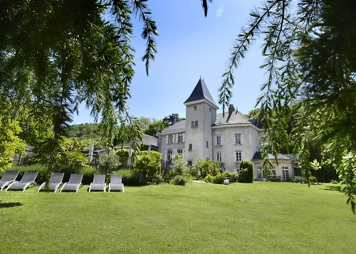 Chateau Hotel, Restaurant & De La Commanderie エイバン
