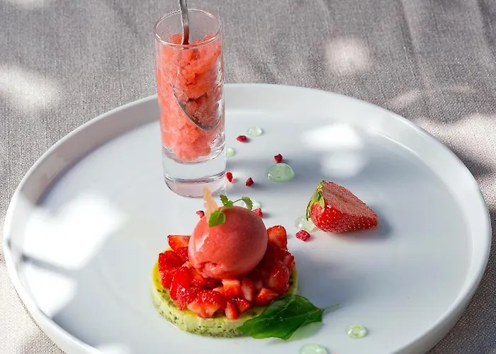 Chateau Hotel, Restaurant & De La Commanderie エイバン