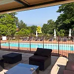 Chateau Hotel, Restaurant & De La Commanderie 4* אייבן