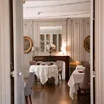 מלון Chateau Hotel, Restaurant & De La Commanderie