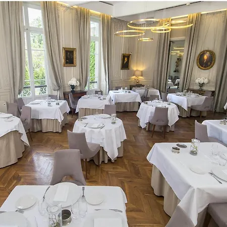 Szálloda Chateau Hotel, Restaurant & De La Commanderie