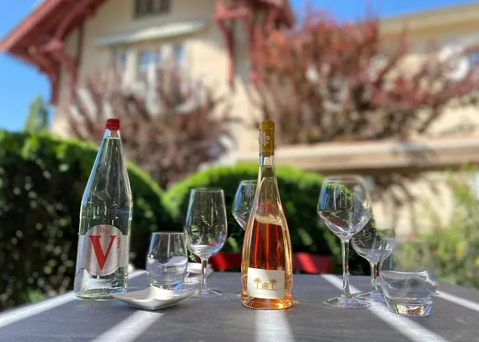 Château Hôtel, Restaurant&spa De La Commanderie Hotel Eybens