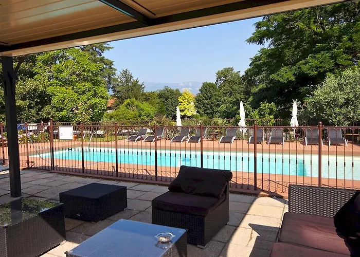 Chateau Hotel, Restaurant & De La Commanderie 4* Eybens